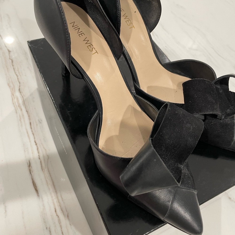 Nine West black shoes